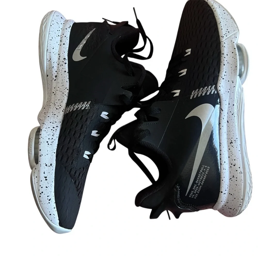 Nike LeBron Witness 5 basketball sneakers